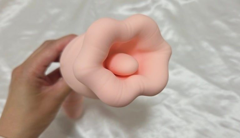 生クンニを堪能できる「食人花」